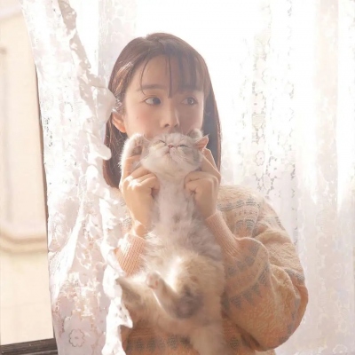 随意慵懒清新头像女生高清图片