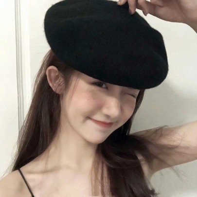 女生戴帽子头像 超酷