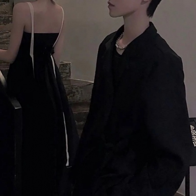 丧系情侣头像真人一左一右高清图片