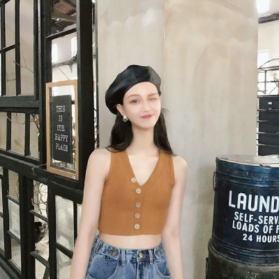 女生戴帽子头像 超酷