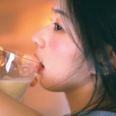 女头图片2025最火爆