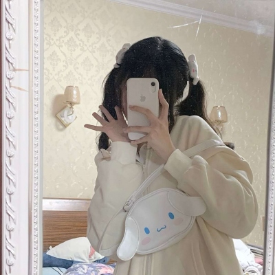 干净简单白色系高清女头图片