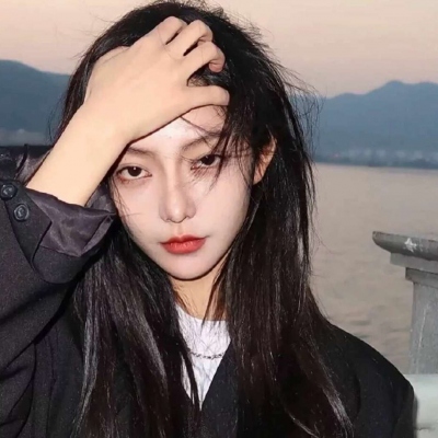 微信真人小众女生照片头像