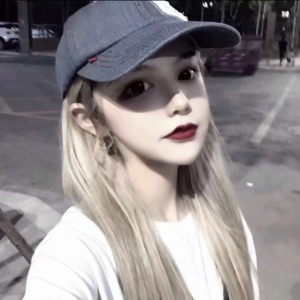 女生酷酷的头像戴帽子高清图片