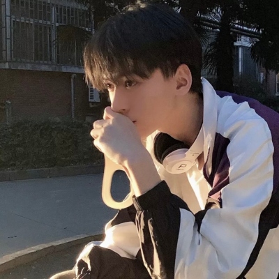 真人超酷男生超丧头像图片
