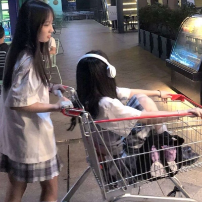 闺头两人2025