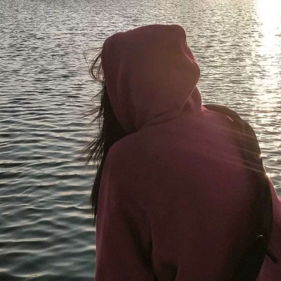 微信真人小众女生照片头像