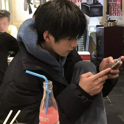 真人超酷男生超丧头像图片