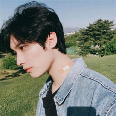 2025年男人成熟稳重微信头像图片