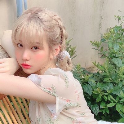 小清新温柔女生头像