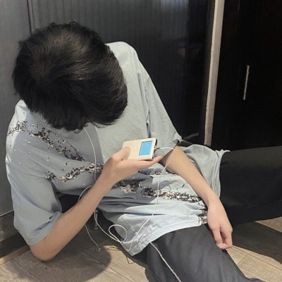 可盐可甜的真人男头图片