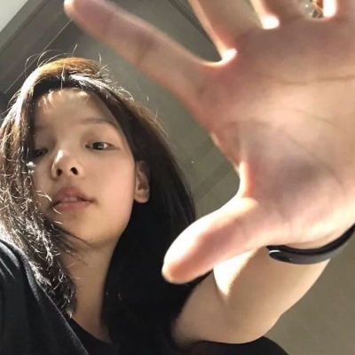 2025年最火的QQ女生头像图片
