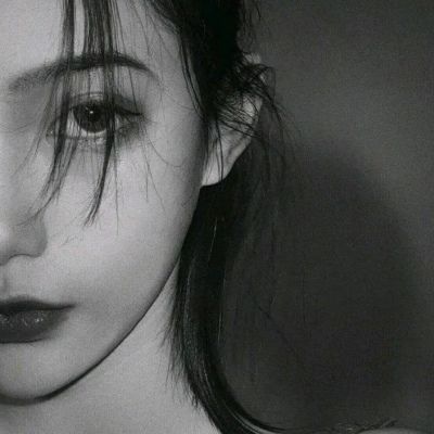 女生酷到爆的头像