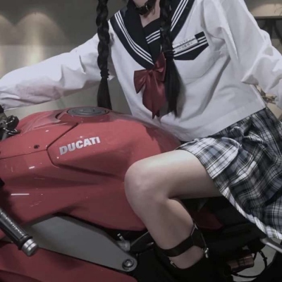 抖音比较火的微信头像女生图片