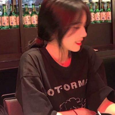 抖音很火的超清头像女生图片