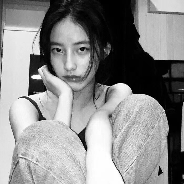 2025最潮最火精选御姐女生头像图片