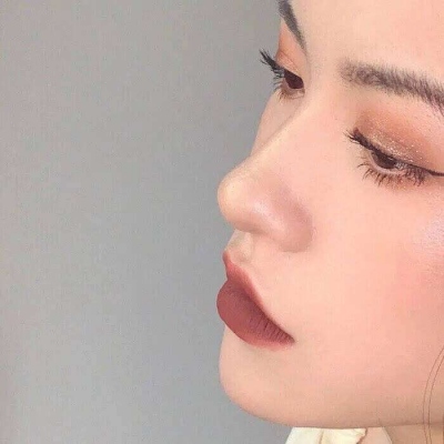 抖音比较火的微信头像女生图片