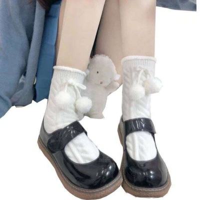 抖音比较火的微信头像女生图片