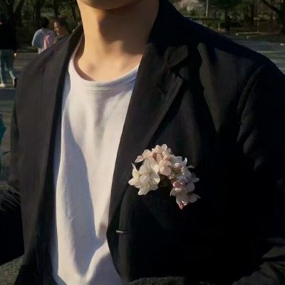 2025年男人成熟稳重微信头像图片