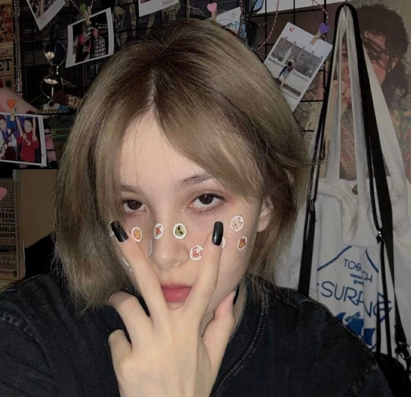 女生头像真人丧系伤感高冷图片