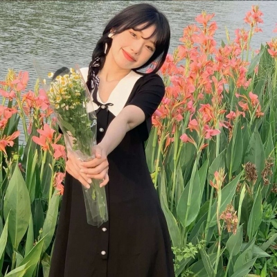 霸气甜酷风女生头像