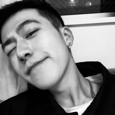 2025年男人成熟稳重微信头像图片