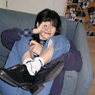 抖音比较火的微信头像女生图片