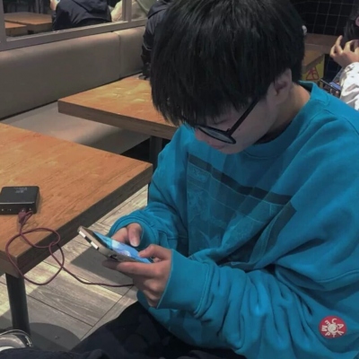 真人头像看不出来是网图的20岁