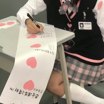 2025年最火的QQ女生头像图片