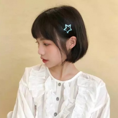 女生酷到爆的头像