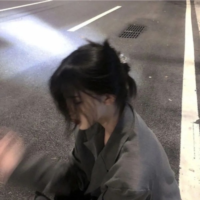 2025气质型女生微信头像图片
