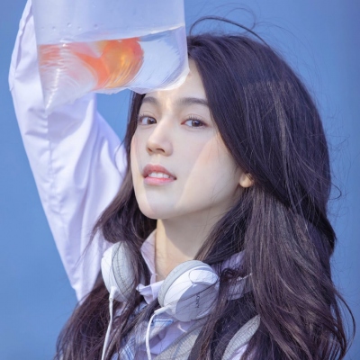 小清新温柔女生头像