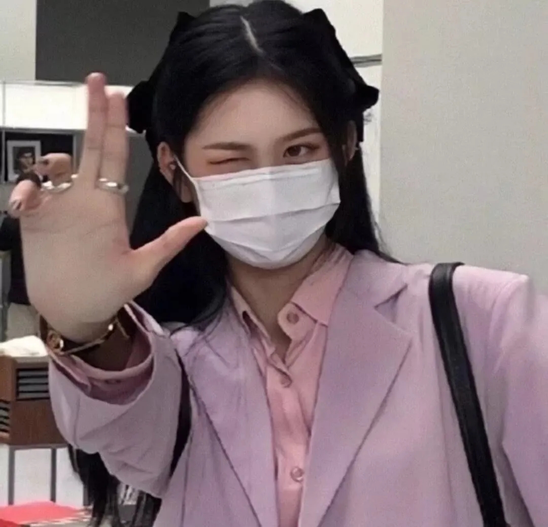 2025超火优质女生头像图片