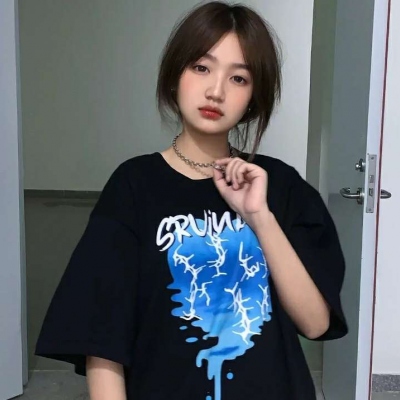 抖音很火的超清头像女生图片