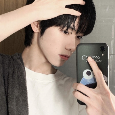 可盐可甜的真人男头图片