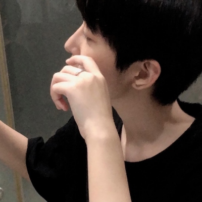 真人头像看不出来是网图的20岁