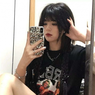 抖音很火的超清头像女生图片