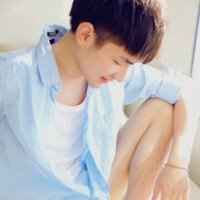 男生面带笑容头像图片