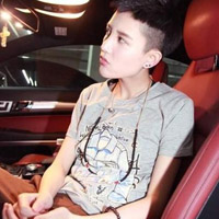 qq头像男生真人帅气萌伤感图片