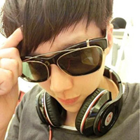 帅气男生头像图片真人17岁