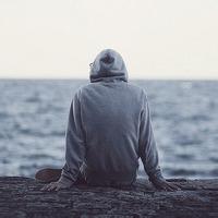 一个人的头像男生孤独伤感图片