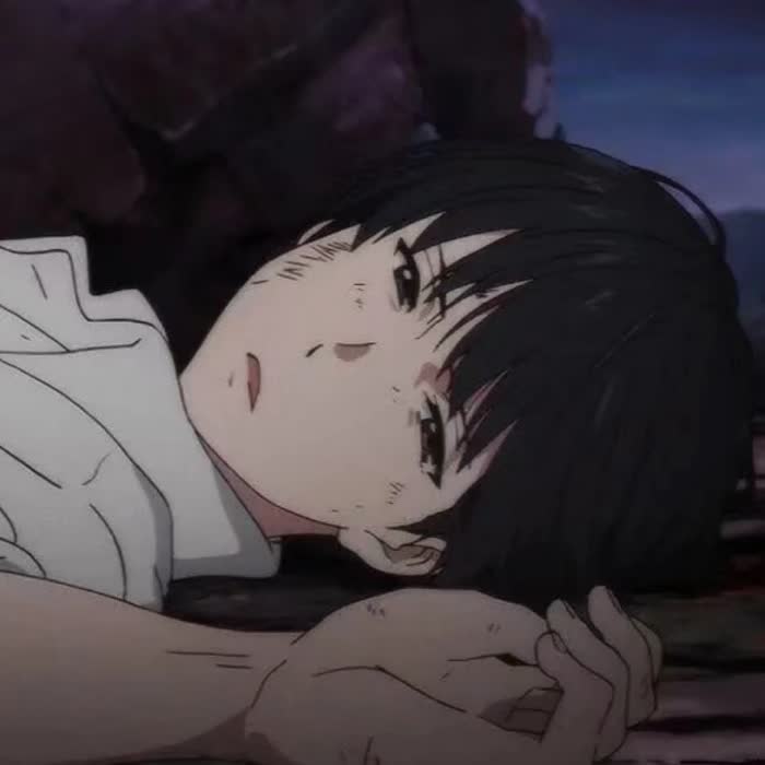 伤感动漫男生躺平头像图片