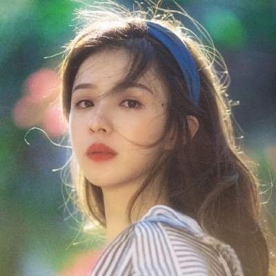 2025最新美女头像图片