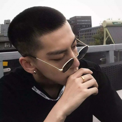 男生头像图片2025最火爆真人