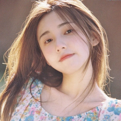 2025最新美女头像图片