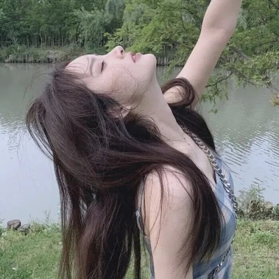 森系女生头像清新唯美高清图片