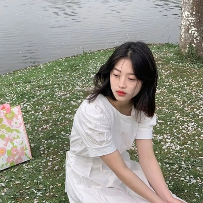 森系女生头像清新唯美高清图片