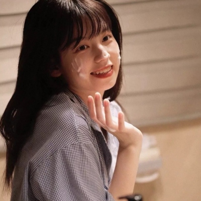 2025最新美女头像图片