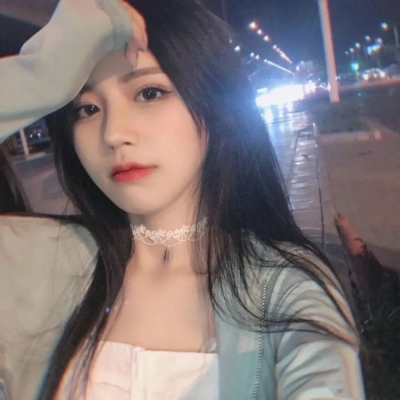 2025微信流行头像图片女