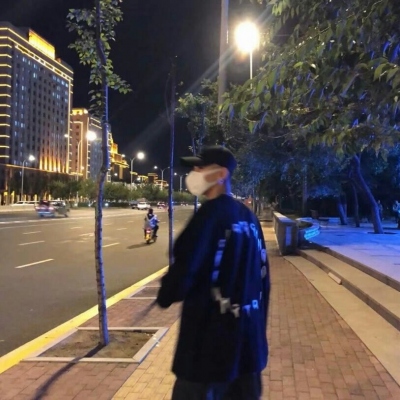 2025最流行头像男霸气图片